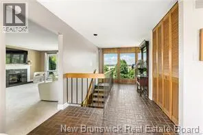 8 Fairway Boulevard