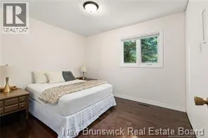 8 Fairway Boulevard