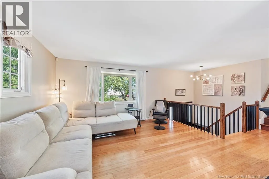 98 Henderson Avenue
