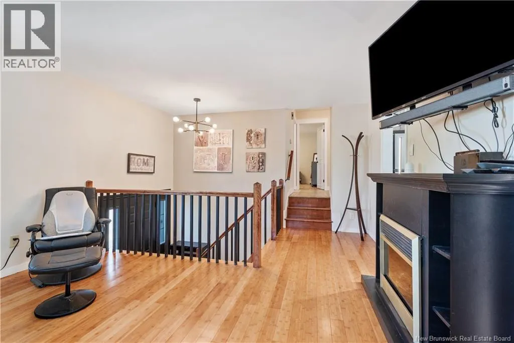 98 Henderson Avenue