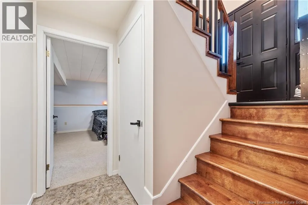 98 Henderson Avenue
