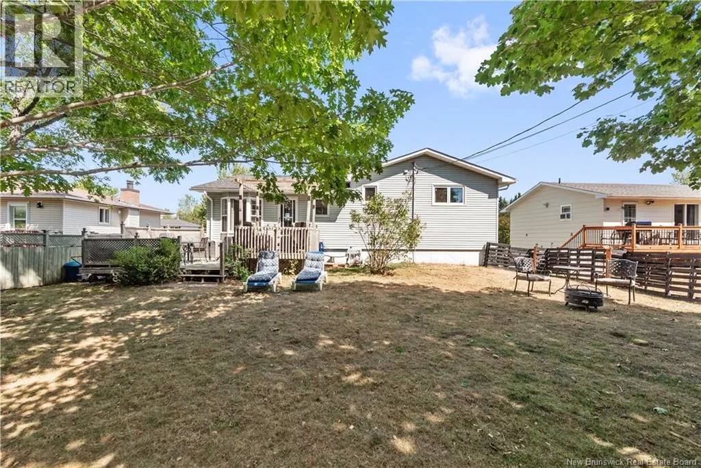 98 Henderson Avenue