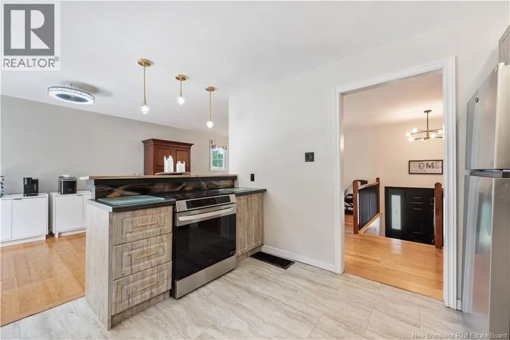98 Henderson Avenue