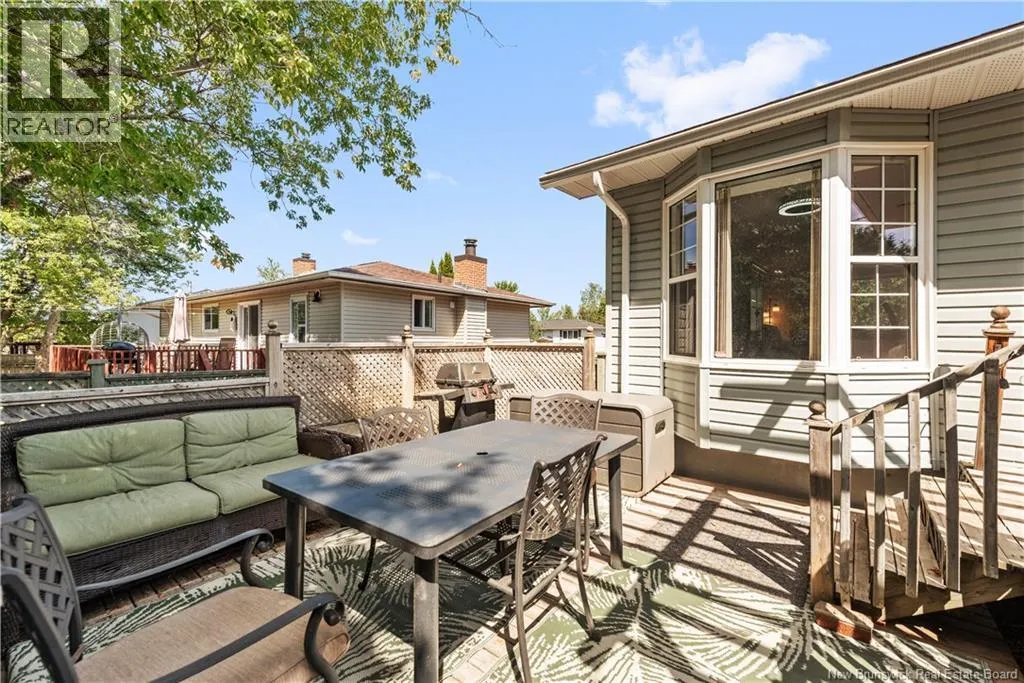 98 Henderson Avenue