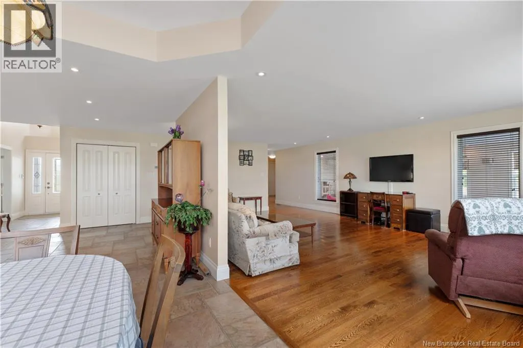 10 Bunker Hill Drive