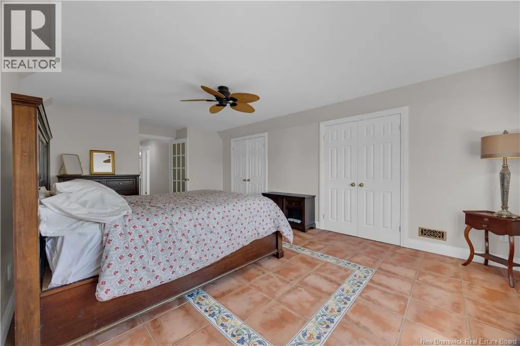 7 Meredith Drive