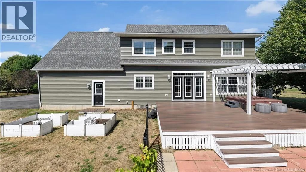 7 Meredith Drive