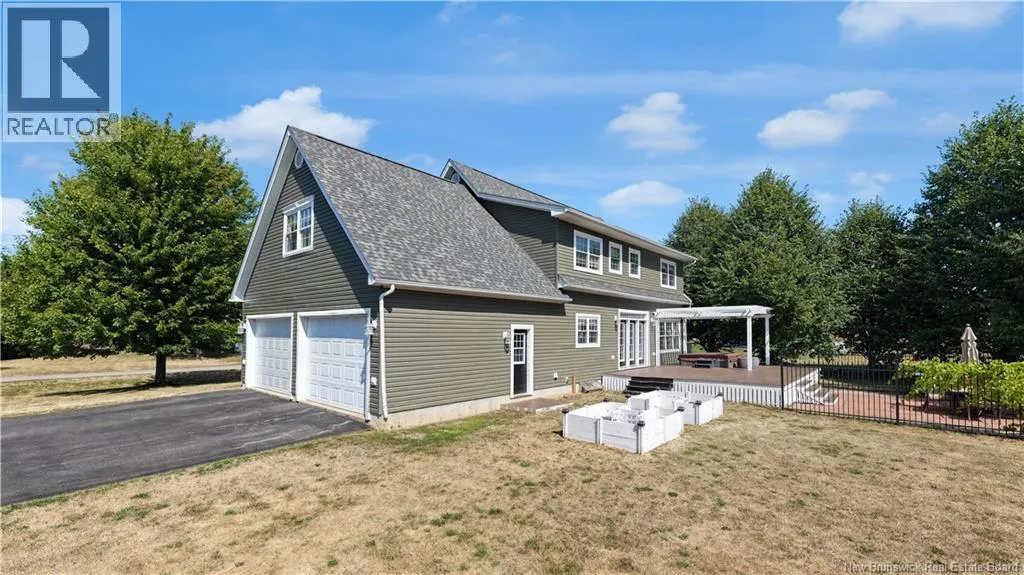 7 Meredith Drive