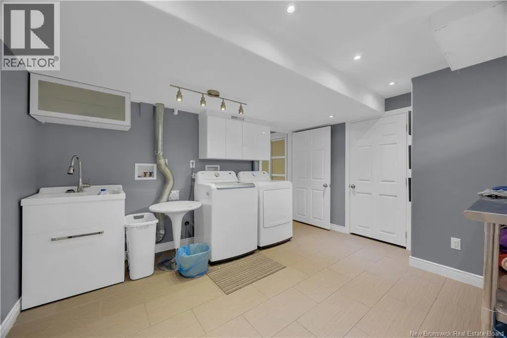 7 Meredith Drive