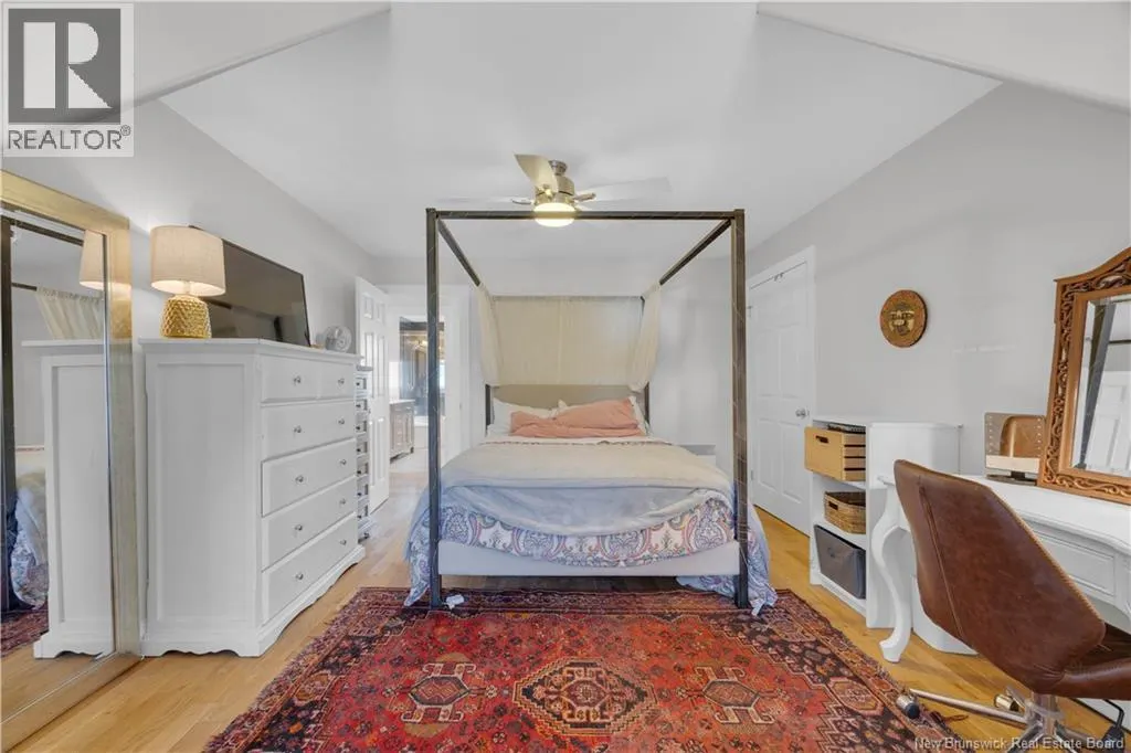7 Meredith Drive