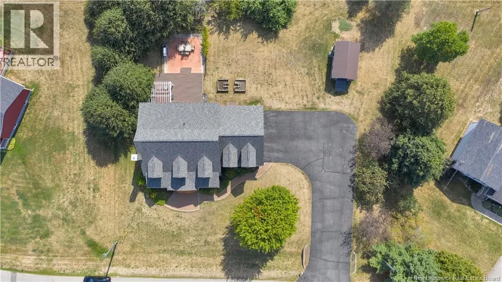7 Meredith Drive