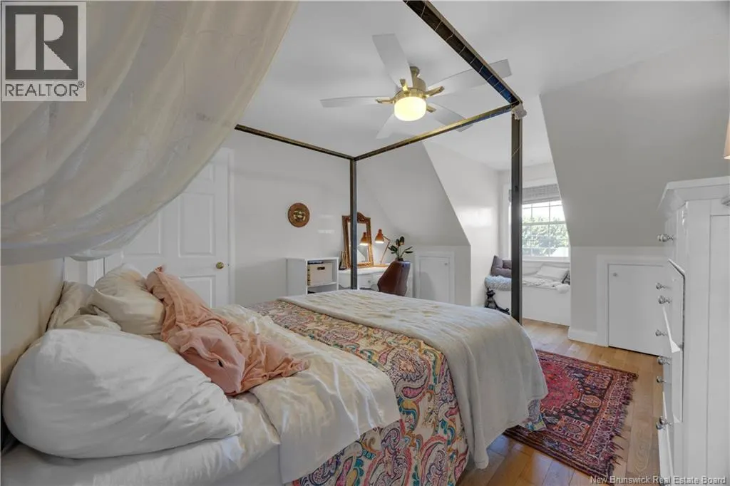 7 Meredith Drive
