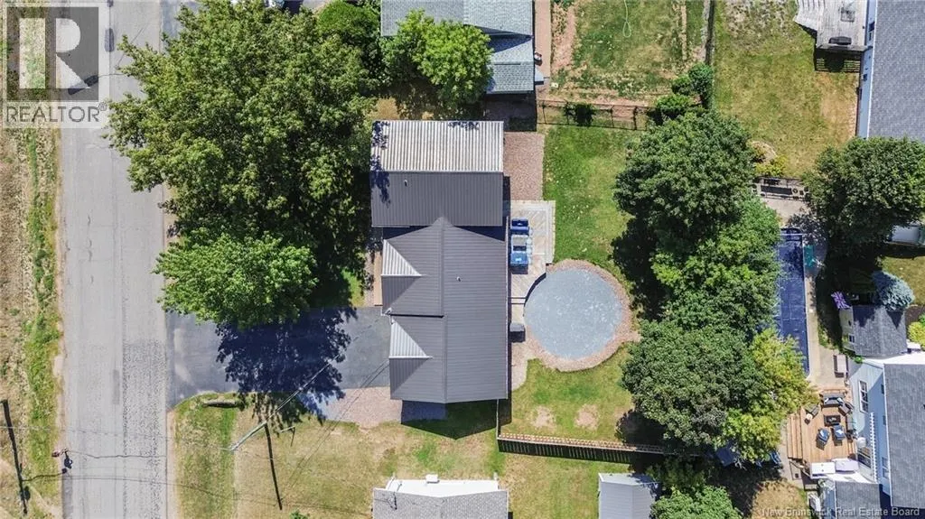 12 Oak Court