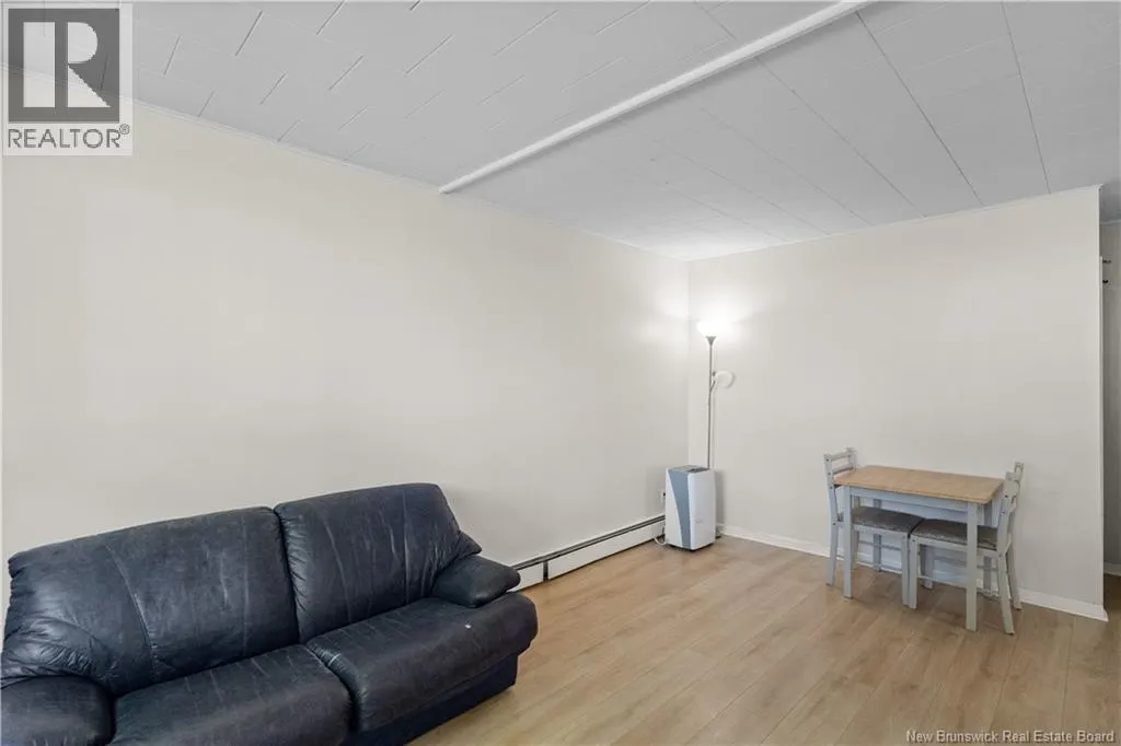 883 rue Landry