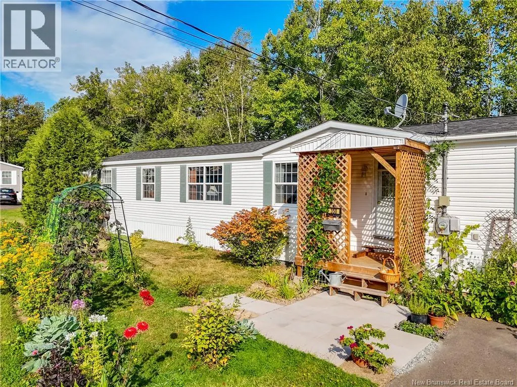 350 Governor Lane