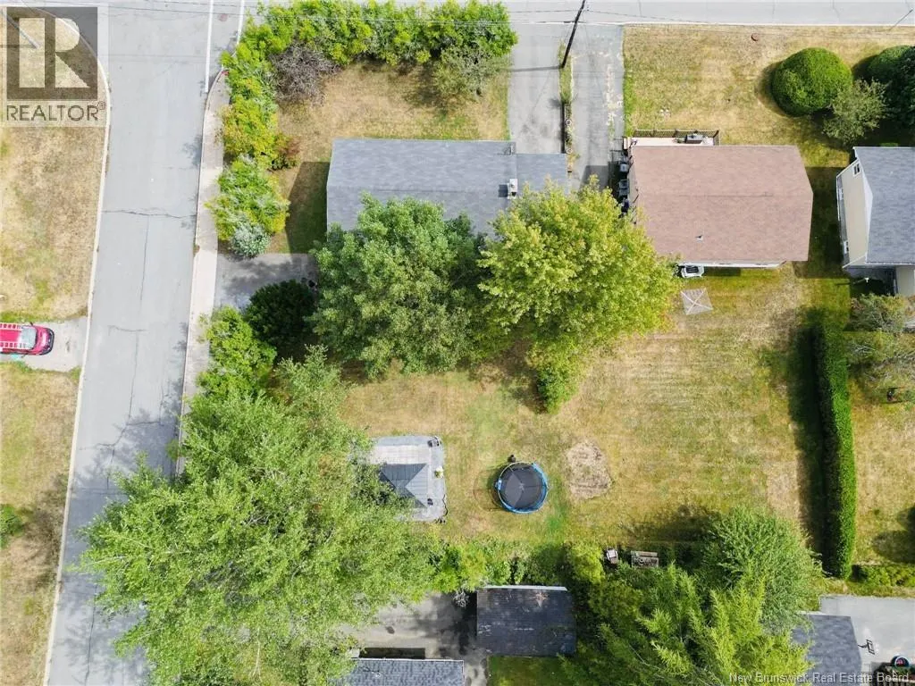 12 Glengarry Drive