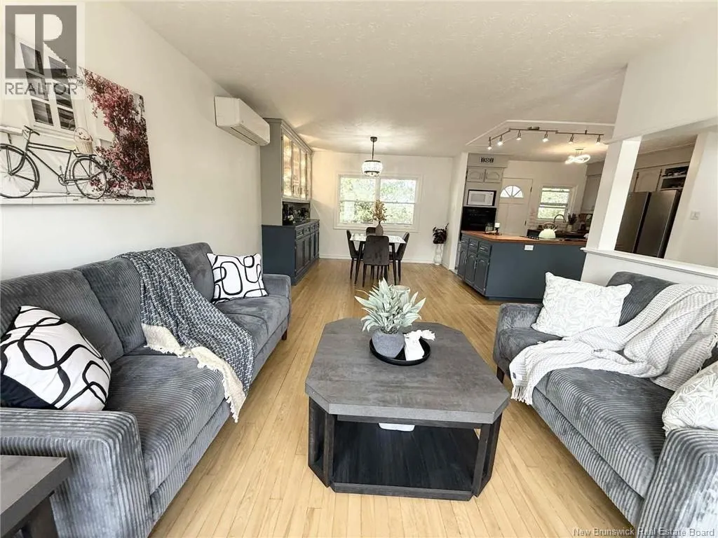 12 Glengarry Drive