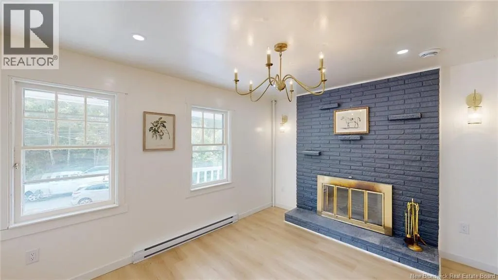 95 Hawthorne Avenue