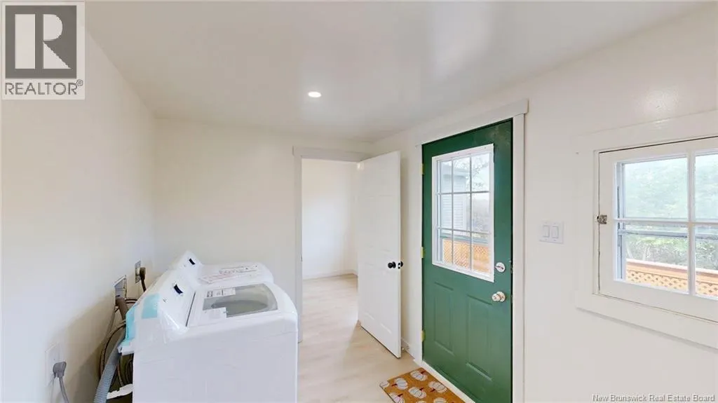 95 Hawthorne Avenue