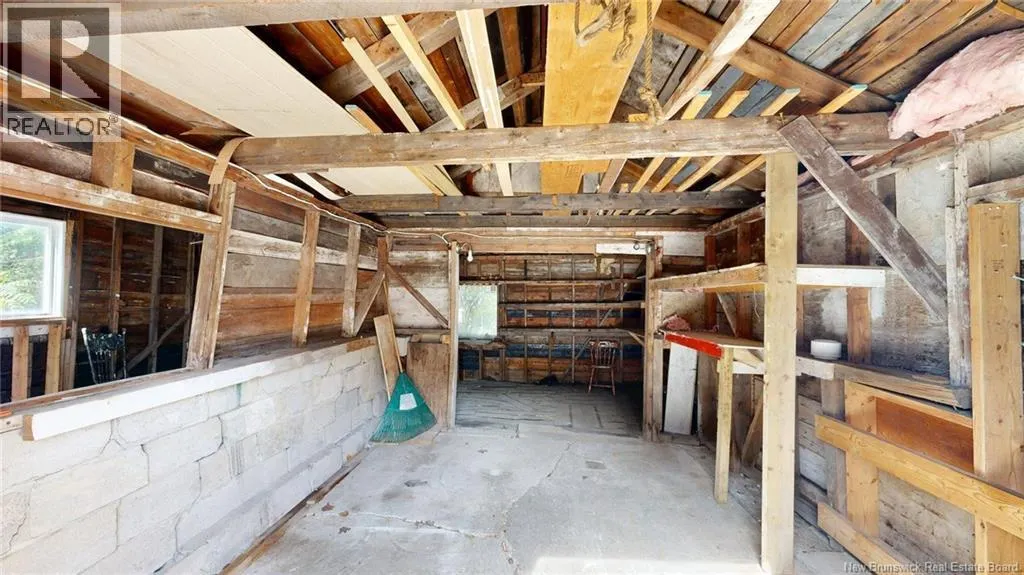 95 Hawthorne Avenue