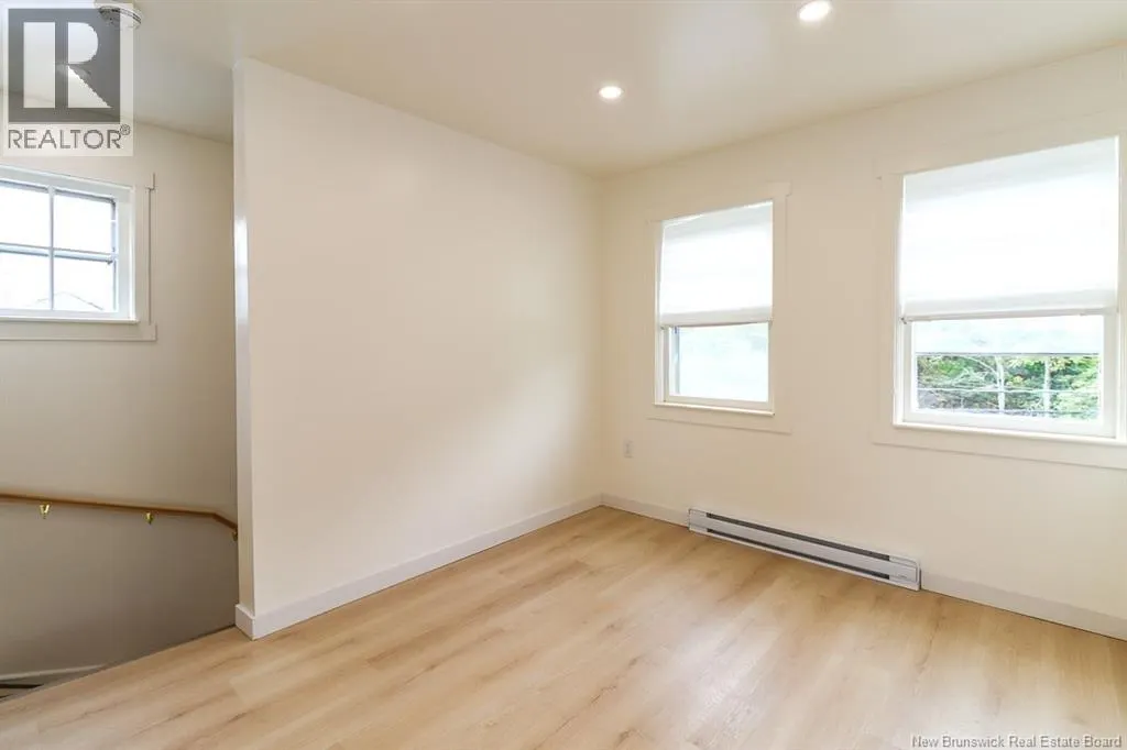 95 Hawthorne Avenue