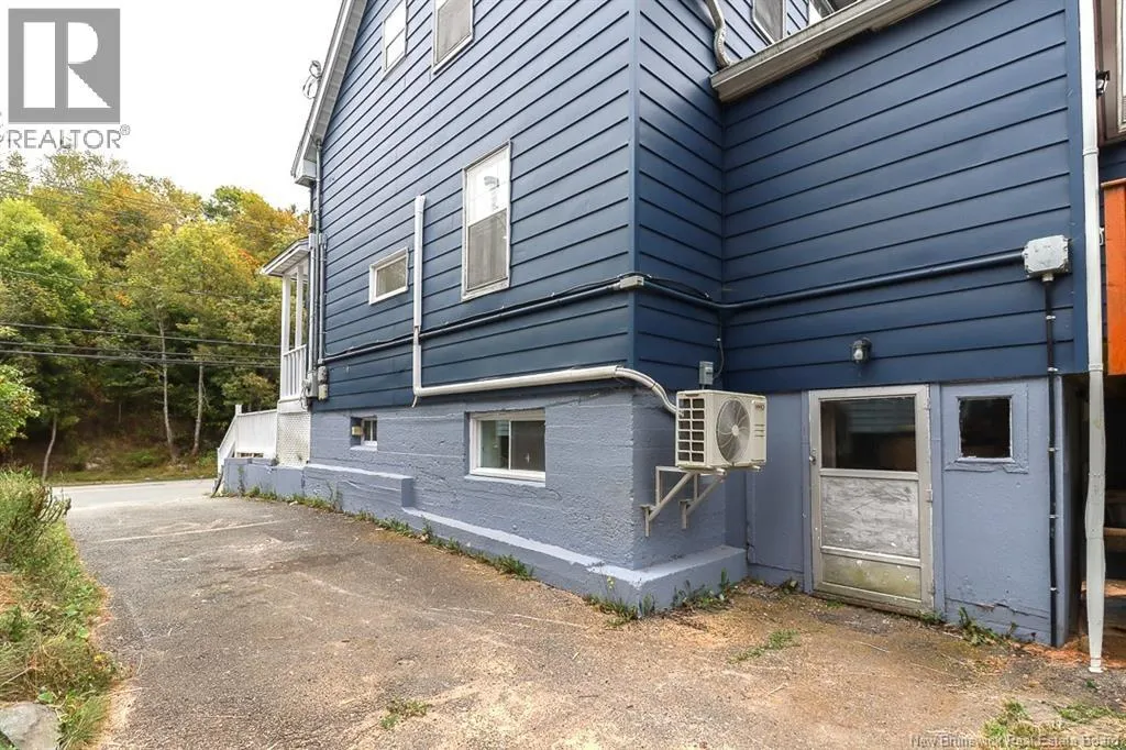 95 Hawthorne Avenue
