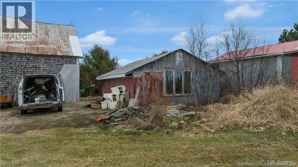 689 Carpenter Bald Hill Road