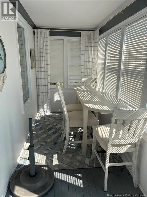 20 Beach Road