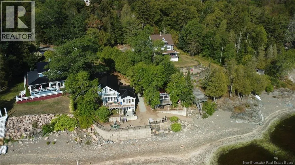 8 Irvin Lane