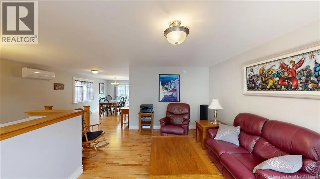 641 Woodward Avenue