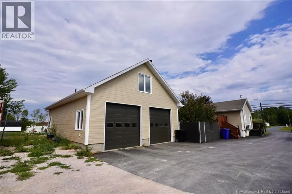 1174 Rue Principale