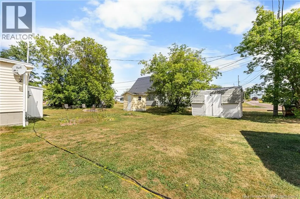 18 Pelican Avenue