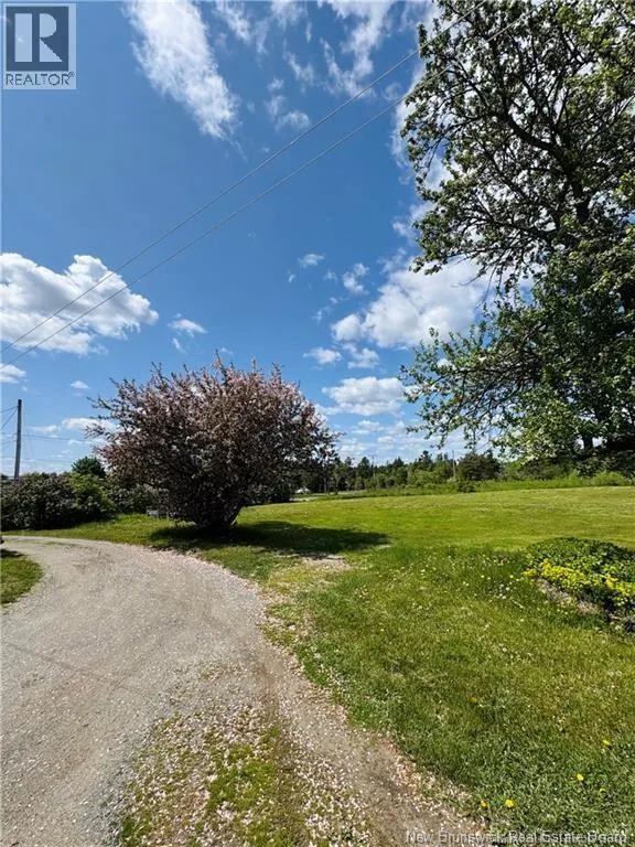 1875 King George Hwy