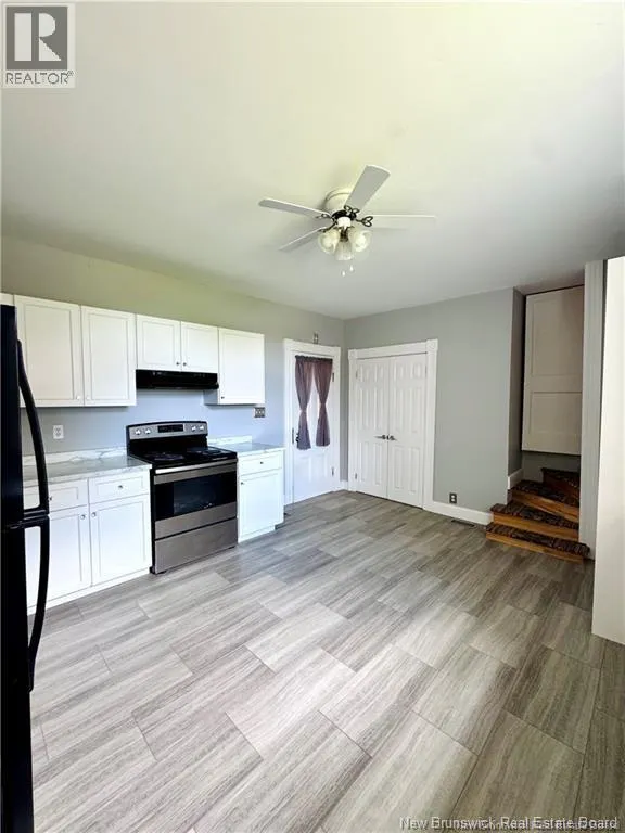 1875 King George Hwy