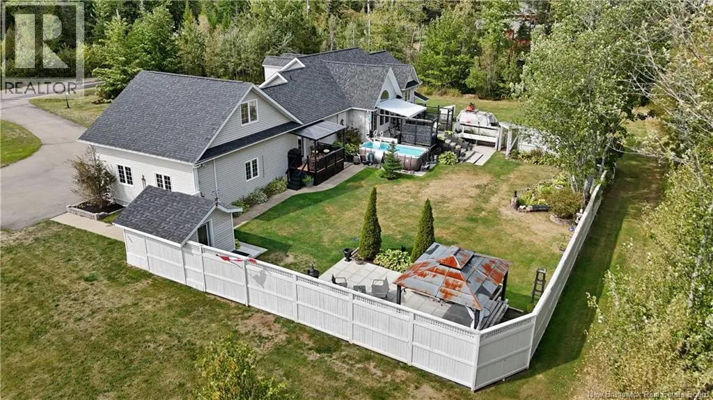 31 New England Drive