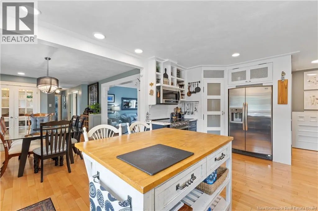 31 New England Drive