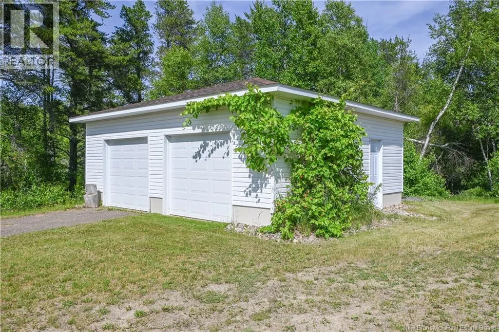 373 de la Cedrière Road