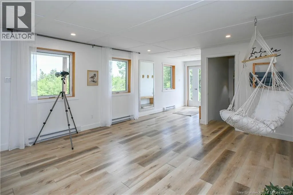 373 de la Cedrière Road