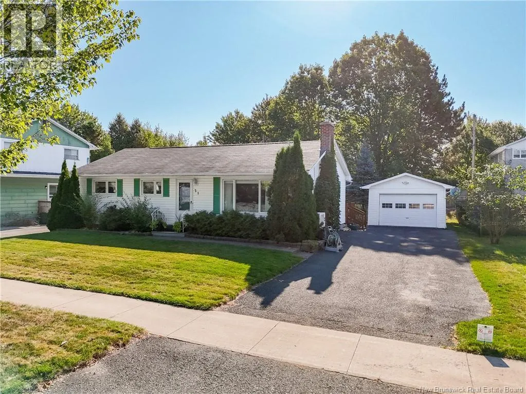 21 Dover Crescent