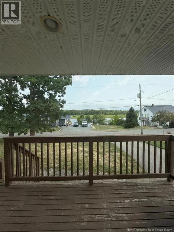 81 Front Street