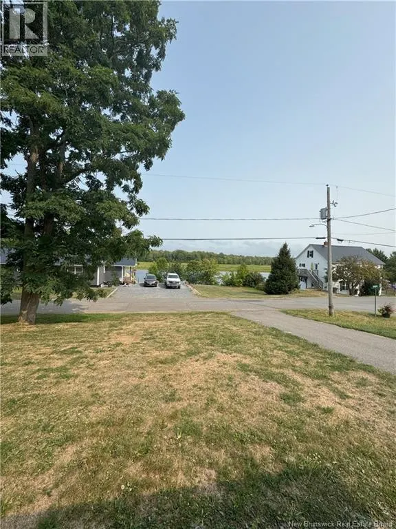 81 Front Street