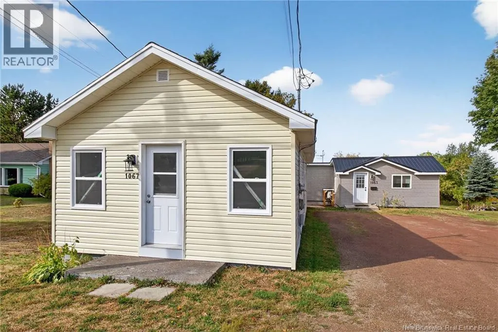1063-1067 Amirault Street