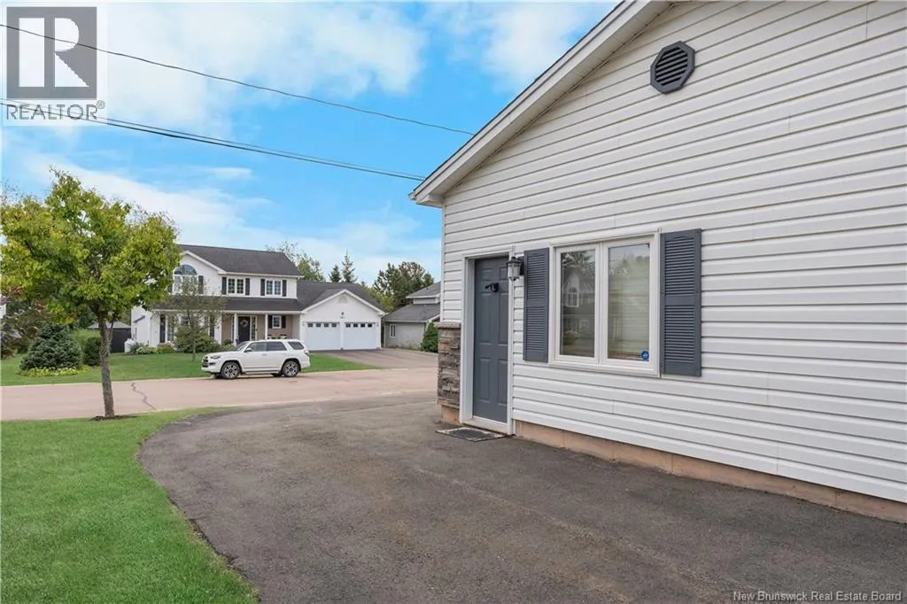 409 Gaspe Street