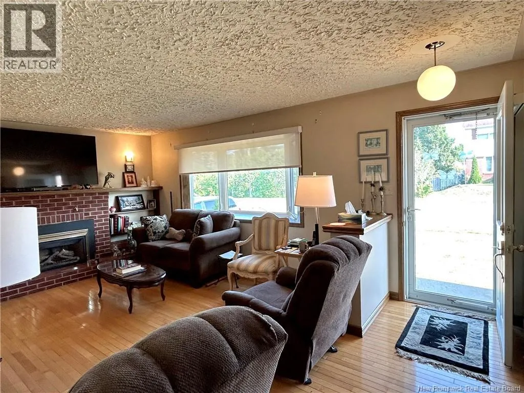 1 Vanstone Avenue