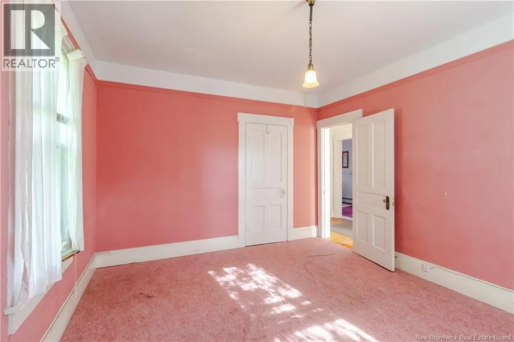 35 Saunders Road