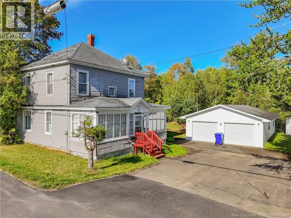 35 Saunders Road