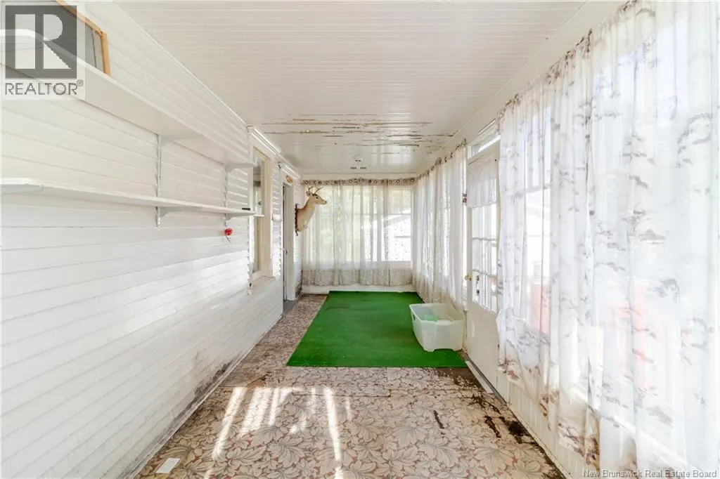 35 Saunders Road