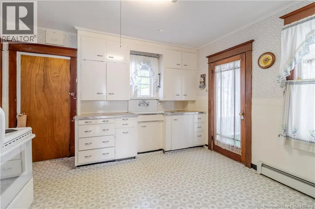 35 Saunders Road