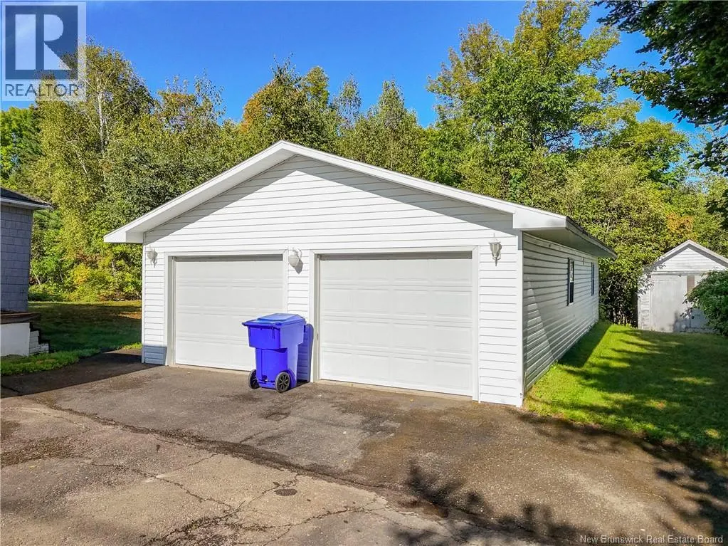 35 Saunders Road