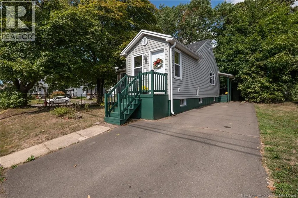 133 Sherrard Avenue